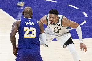 雅虎:热火可换来字母再给老詹中产合约组BIG3 能争冠市场也大配图